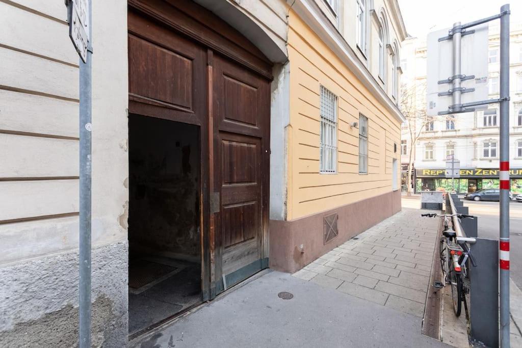 Charming & Authentic Vienna Flat - Central Located Διαμέρισμα Εξωτερικό φωτογραφία
