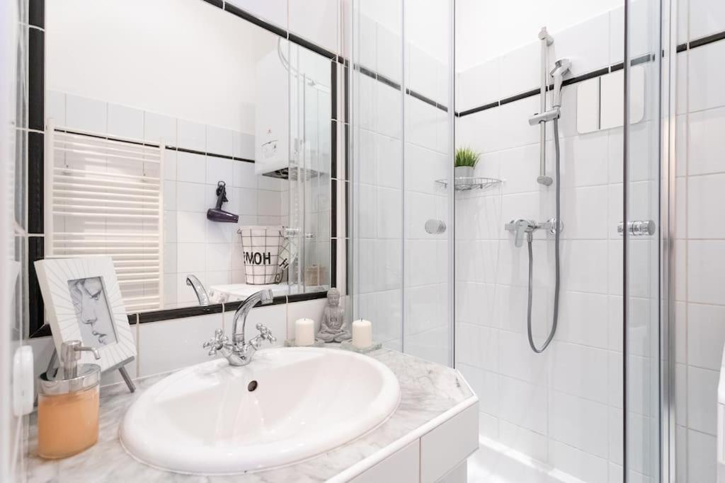 Charming & Authentic Vienna Flat - Central Located Διαμέρισμα Εξωτερικό φωτογραφία